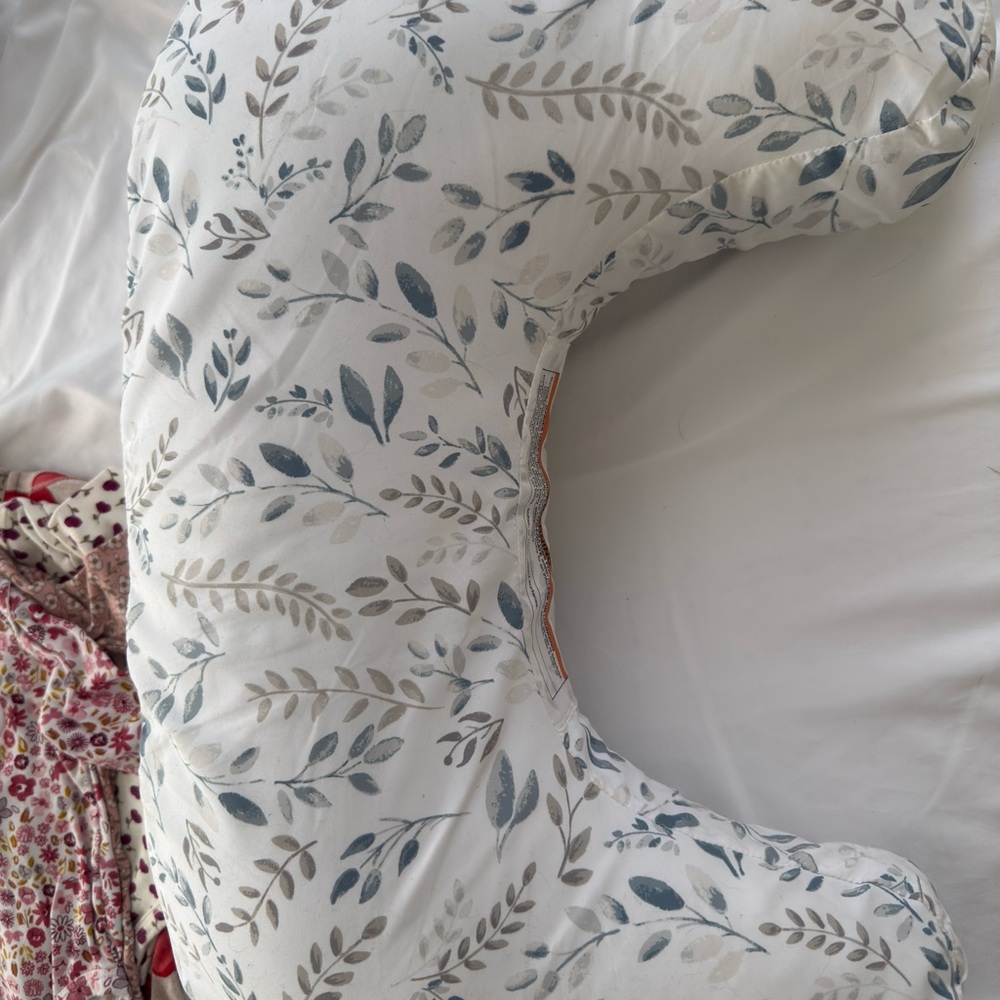 Neutral Leaf-Print Nursing Pillow